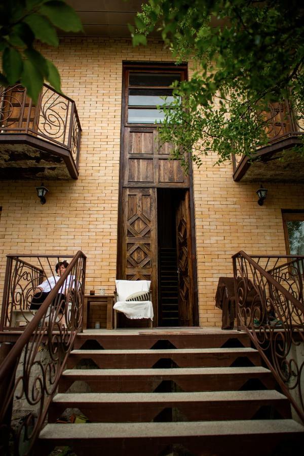 Готель Art House Kutateli Цакалтубо Екстер'єр фото
